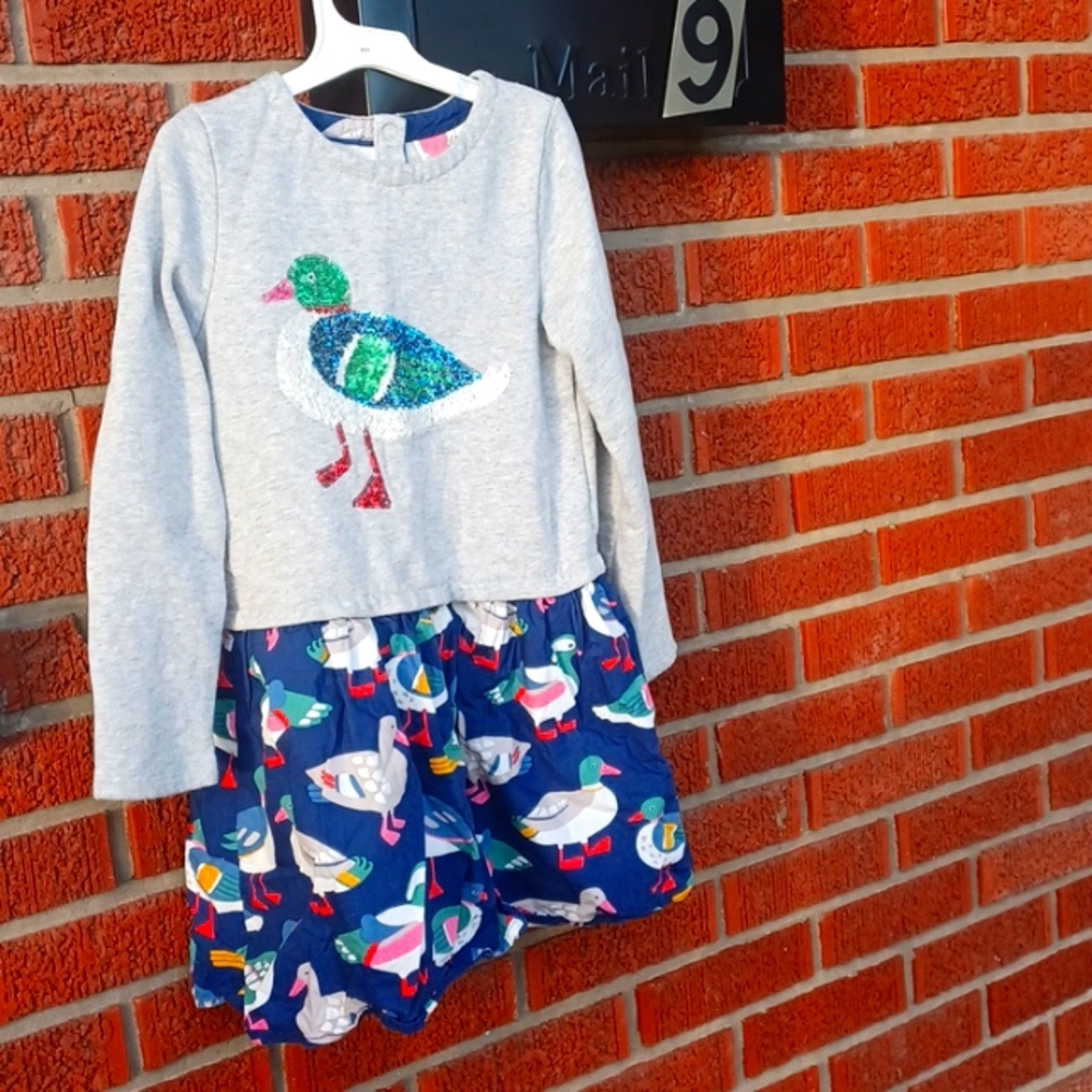 Mini  boden dress fits like 5-6
